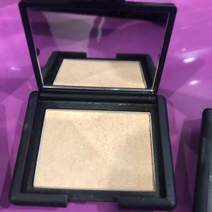NARS tribulation blush!! Brand new used once!!!